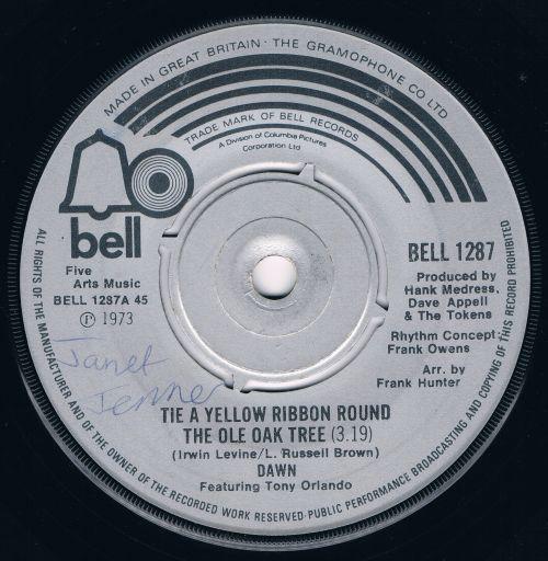 Dawn , Tony Orlando - Tie A Yellow Ribbon Round The Ole Oak Tree